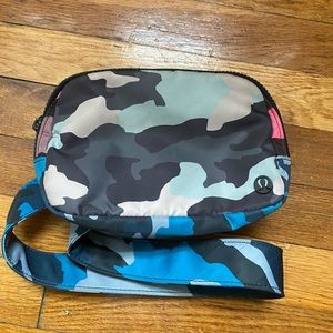 Lululemon belt bag